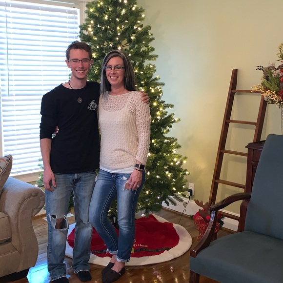 Meet your Posher, Stacy - Picture 3 of 3